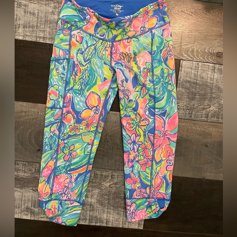 Lilly Pulitzer Luxletic Crop Workout Capris EUC